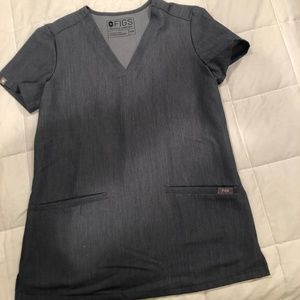 FIGS Casma Scrub Top in Heather Denim XXS